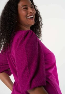 Met Structuur Mouwen - Blouse - Bessen Rood -Ms Mode 0c28cfabce0b4962942b7892fd944cd9