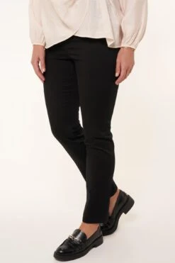 Slim Fit Jeans - Black 10 Slim Fit Jeans - Black -Ms Mode 2aac3407d95340f1a2dc6db804d8bf5d