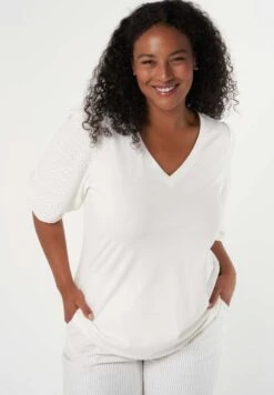 Met Structuur Mouwen - Blouse - Off White 13 Met Structuur Mouwen - Blouse - Off White -Ms Mode 44c1b8357134491a857c6b2d96a301c3