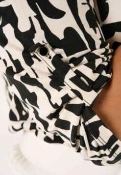 E-Fabiola Print - Blouse - Multi Black White 11 E-Fabiola Print - Blouse - Multi Black White -Ms Mode 7f8a3c12d649409c8e239e2e4a1f955e