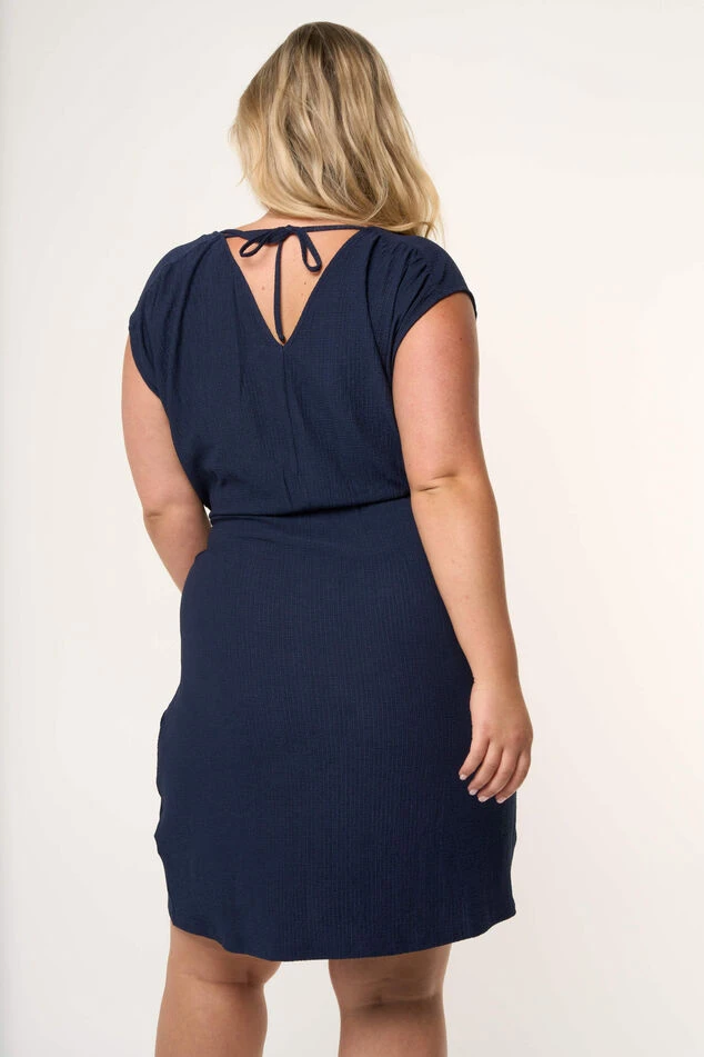 Jurk Met Houten Detail 6 Jurk Met Houten Detail - Afbeelding 4