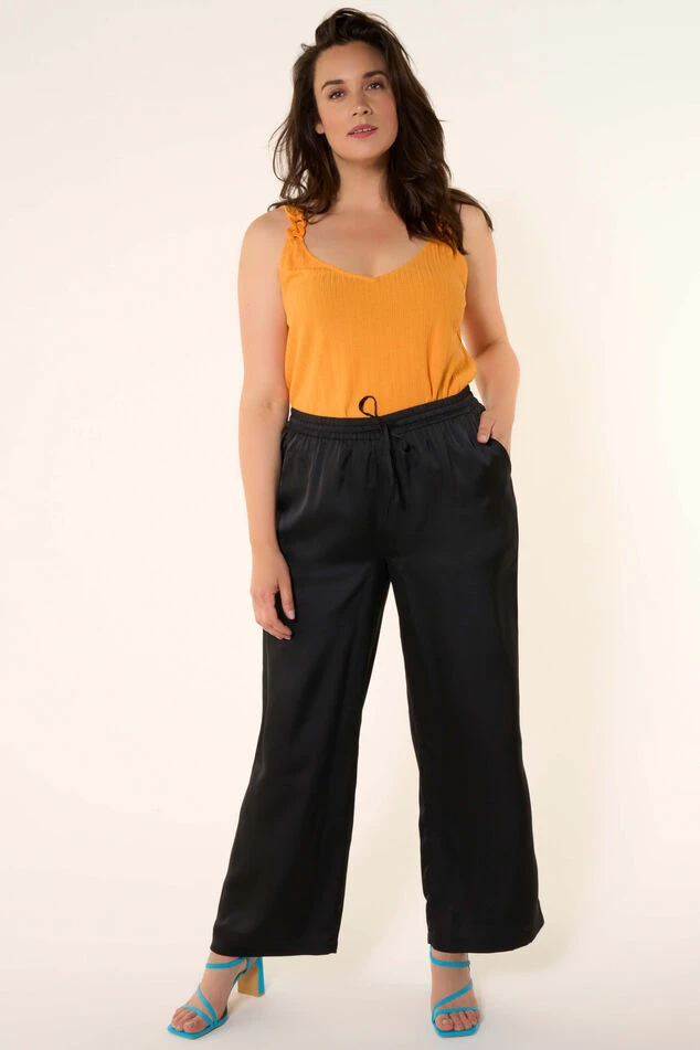 Broek Met Satijnen Look 3 Broek Met Satijnen Look